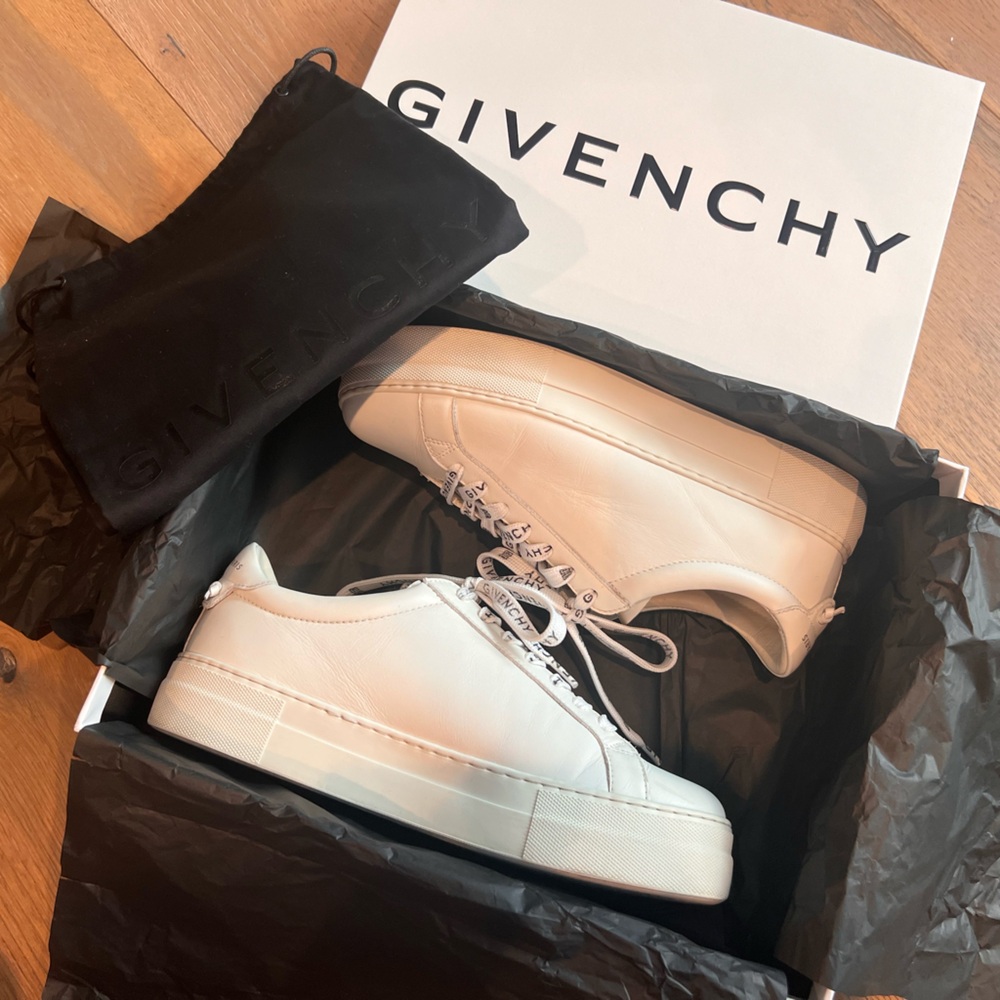 🔹Givenchy Sneakers - Picture 11 of 13